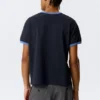 Kurzärmeliges Baumwoll-T-Shirt mit Kontrastbesatz – Dunkelblau – Hellblauer Rand Kurzärmeliges Baumwoll-T-Shirt mit Kontrastbesatz – Dunkelblau – Hellblauer Rand