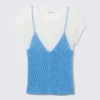 Kurzärmeliges, gestricktes Lagen-Oberteil – Weiß & Blau Kurzärmeliges, gestricktes Lagen-Oberteil – Weiß & Blau