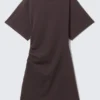 Kurzärmeliges Mini-T-Shirt-Kleid – Dunkelbraun Kurzärmeliges Mini-T-Shirt-Kleid – Dunkelbraun