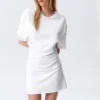 Kurzärmeliges Mini-T-Shirt-Kleid – Weiß