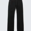 Laika Mid Rise Regular Straight Jeans – Black Rinse – Schwarz