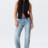 Laika Mid Rise Regular Straight Jeans – Eighteen Blue – Mittelblau