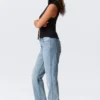 Laika Mid Rise Regular Straight Jeans – Eighteen Blue – Mittelblau