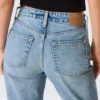 Laika Mid Rise Regular Straight Jeans – Eighteen Blue – Mittelblau