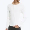 Langarm-Henley-T-Shirt – Staubweiß Langarm-Henley-T-Shirt – Staubweiß