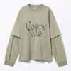 Langarmshirt, doppellagiges Oversize-T-Shirt – Hellkhaki – Cosmic Echo Langarmshirt, doppellagiges Oversize-T-Shirt – Hellkhaki – Cosmic Echo