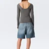 Langarmshirt mit tiefem Rückenausschnitt – Grau Langarmshirt mit tiefem Rückenausschnitt – Grau