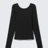 Langarmshirt mit tiefem Rückenausschnitt – Schwarz Langarmshirt mit tiefem Rückenausschnitt – Schwarz