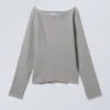 Langarmshirt mit U-Boot-Ausschnitt und offener Kante – Staubgrau Langarmshirt mit U-Boot-Ausschnitt und offener Kante – Staubgrau
