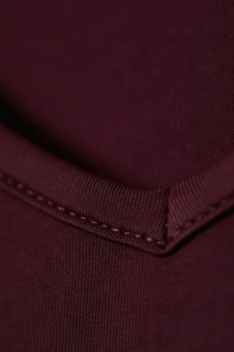 Langarmshirt mit V-Ausschnitt – Burgunderrot Langarmshirt mit V-Ausschnitt – Burgunderrot