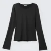 Langarmshirt mit V-Ausschnitt – Schwarz Langarmshirt mit V-Ausschnitt – Schwarz
