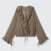 Langärmelige Wickelbluse mit Rüschen – Braun Langärmelige Wickelbluse mit Rüschen – Braun