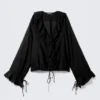 Langärmelige Wickelbluse mit Rüschen – Schwarz Langärmelige Wickelbluse mit Rüschen – Schwarz