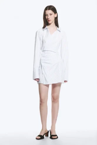 Langärmliges, asymmetrisches Mini-Hemd-Kleid – Blau gestreift