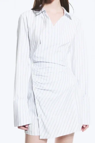 Langärmliges, asymmetrisches Mini-Hemd-Kleid – Blau gestreift