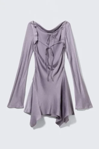 Langärmliges, asymmetrisches Satin-Minikleid – Flieder