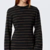Langärmliges Baumwoll-Minikleid – schwarz gestreift Langärmliges Baumwoll-Minikleid – schwarz gestreift