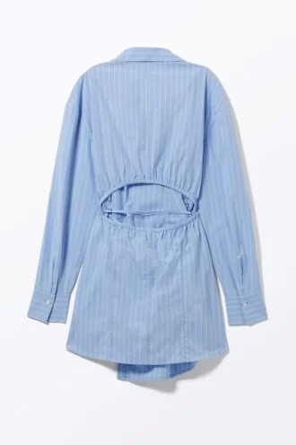 Langärmliges Mini-Wickel-Hemd-Kleid – Hellblau mit Nadelstreifen