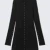 Langärmliges Minikleid mit Druckknöpfen – Schwarz Langärmliges Minikleid mit Druckknöpfen – Schwarz