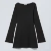 Langärmliges Minikleid – Schwarz
