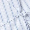 Langärmliges Wickelhemd aus Popeline – Blau gestreift Langärmliges Wickelhemd aus Popeline – Blau gestreift