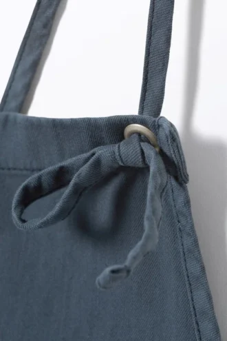 Latzhose aus Denim mit Bindeband – Blau