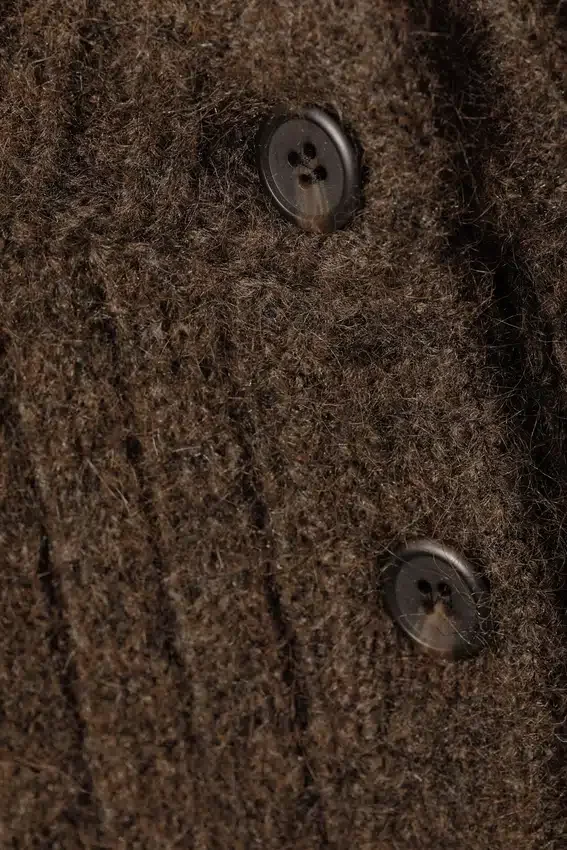 Locker gestrickte Strickjacke – Dunkelbraun meliert Locker gestrickte Strickjacke – Dunkelbraun meliert