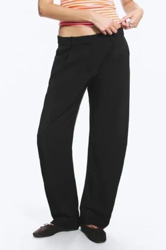 Locker sitzende Barrel-Hose mit geradem Bein – Schwarz