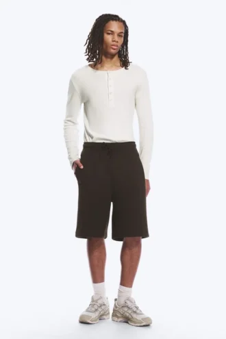 Locker sitzende Scuba-Shorts – Dunkelbraun