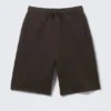 Locker sitzende Scuba-Shorts – Dunkelbraun Locker sitzende Scuba-Shorts – Dunkelbraun