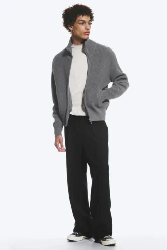 Locker sitzende Strickjacke mit hohem Kragen und Reißverschluss – Hellstaubgrau