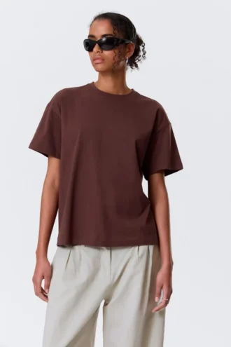 Locker sitzendes, kastenförmiges Baumwoll-T-Shirt – Burgunderrot