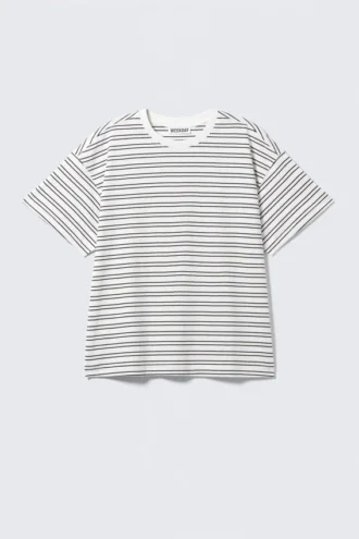 Locker sitzendes, kastenförmiges Baumwoll-T-Shirt – gestreift, weiß