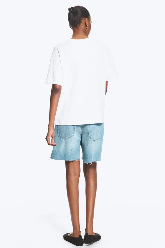 Locker sitzendes, kastenförmiges Baumwoll-T-Shirt – Weiß Locker sitzendes, kastenförmiges Baumwoll-T-Shirt – Weiß
