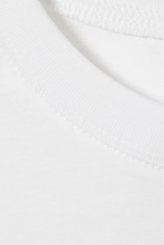 Locker sitzendes, kastenförmiges Baumwoll-T-Shirt – Weiß Locker sitzendes, kastenförmiges Baumwoll-T-Shirt – Weiß
