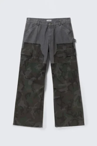 Lockere Patchwork-Cargo-Hose – Dusty Blue & Camo