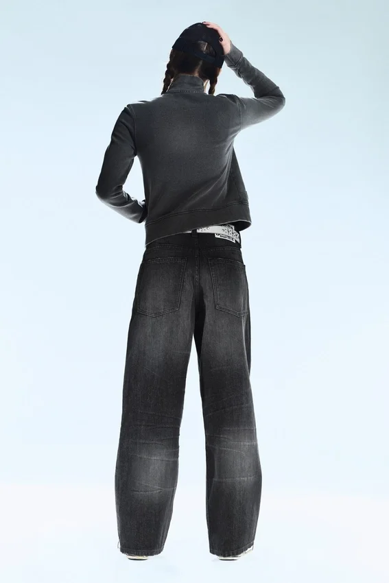 Lockere Straight-Jeans mit normaler Taillenhöhe – Chafe Black | Cheap Monday Gb Lockere Straight-Jeans mit normaler Taillenhöhe – Chafe Black | Cheap Monday Gb
