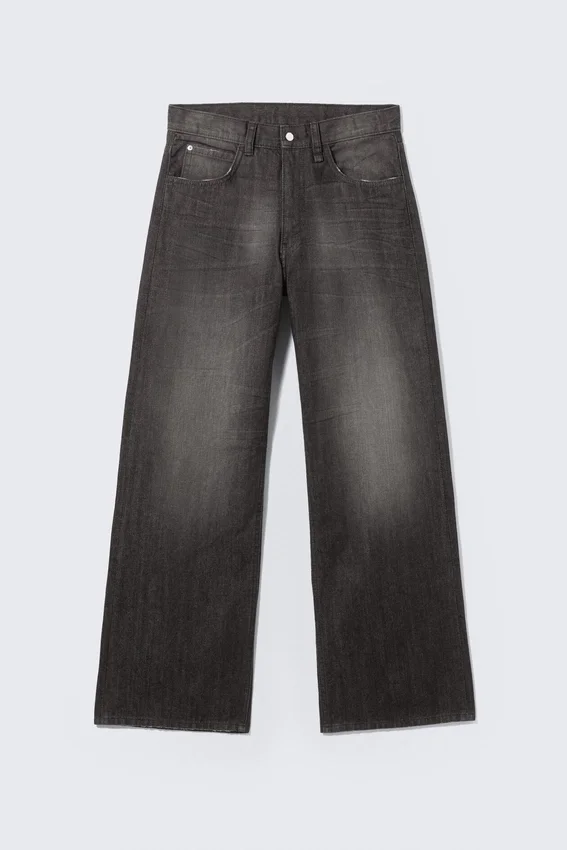 Lockere Straight-Jeans mit normaler Taillenhöhe – Chafe Black | Cheap Monday Gb Lockere Straight-Jeans mit normaler Taillenhöhe – Chafe Black | Cheap Monday Gb