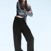 Lockere Straight-Jeans mit normaler Taillenhöhe – Extra Black Rinse | Cheap Monday GB Lockere Straight-Jeans mit normaler Taillenhöhe – Extra Black Rinse | Cheap Monday GB