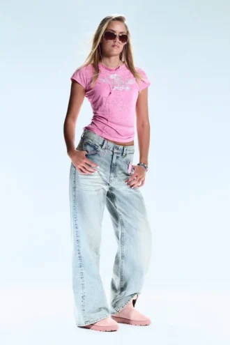 Lockere Straight-Jeans mit normaler Taillenhöhe – Hellblau | Cheap Monday GB