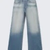 Lockere Straight-Jeans mit normaler Taillenhöhe – Whiped Blue | Cheap Monday GB Lockere Straight-Jeans mit normaler Taillenhöhe – Whiped Blue | Cheap Monday GB