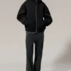 Lockerer Scuba-Kapuzenpullover mit hohem Kragen und Reißverschluss – Schwarz Lockerer Scuba-Kapuzenpullover mit hohem Kragen und Reißverschluss – Schwarz