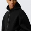 Lockerer Scuba-Kapuzenpullover mit hohem Kragen und Reißverschluss – Schwarz Lockerer Scuba-Kapuzenpullover mit hohem Kragen und Reißverschluss – Schwarz
