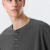 Lockeres Langarm-Henley-T-Shirt – Dunkelgrau Lockeres Langarm-Henley-T-Shirt – Dunkelgrau