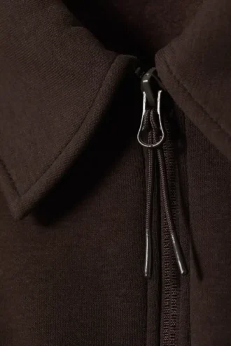 Lockeres Polo-Sweatshirt mit halbem Reißverschluss – Dunkelbraun