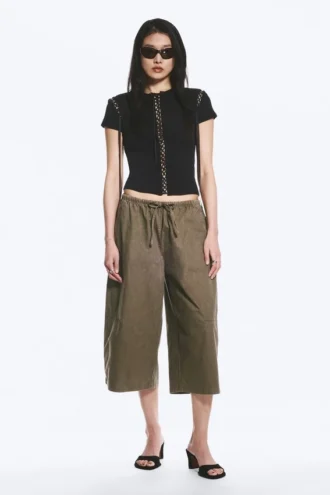 Lose, kurz geschnittene Hose mit niedriger Leibhöhe – Dark Mole