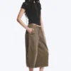 Lose, kurz geschnittene Hose mit niedriger Leibhöhe – Dark Mole Lose, kurz geschnittene Hose mit niedriger Leibhöhe – Dark Mole