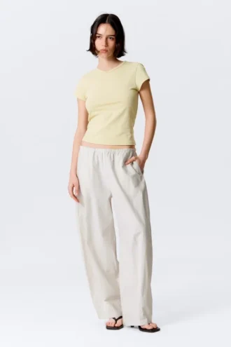 Lose Pull-On-Hose mit niedriger Leibhöhe – Hellbeige
