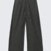 Lose sitzende Baumwoll-Hose – schwarz gestreift Lose sitzende Baumwoll-Hose – schwarz gestreift