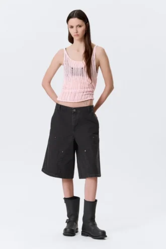 Lose sitzende Carpenter-Shorts mit niedriger Leibhöhe – Schwarz